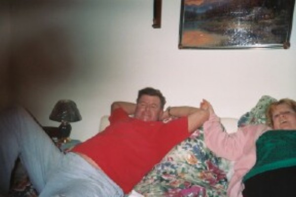 sharon-jeff-bed.bmp