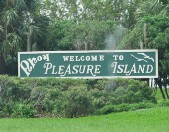 pleasureisland-sign.jpg